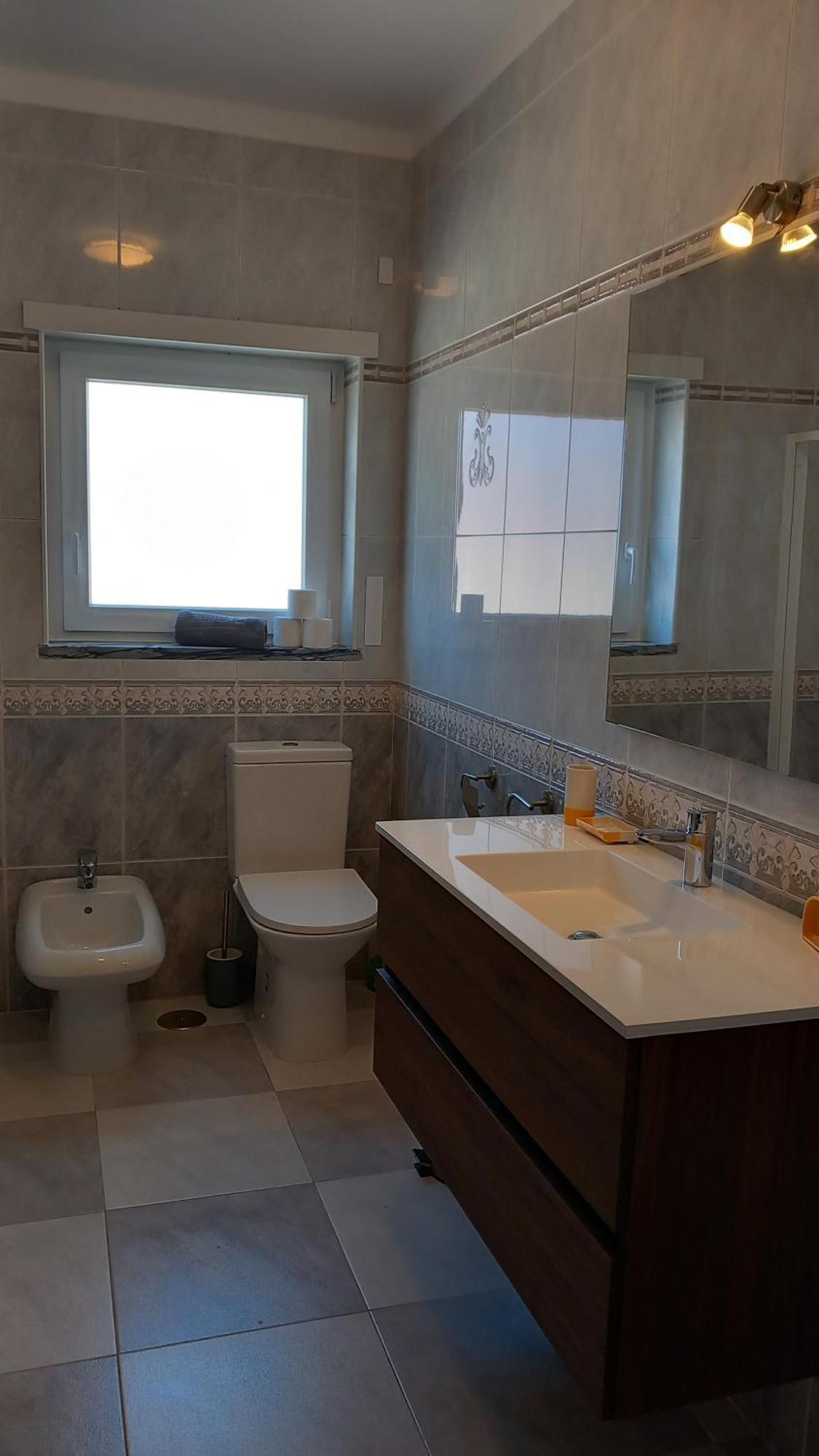 Guesthouse Beach Break Peniche Bagian luar foto