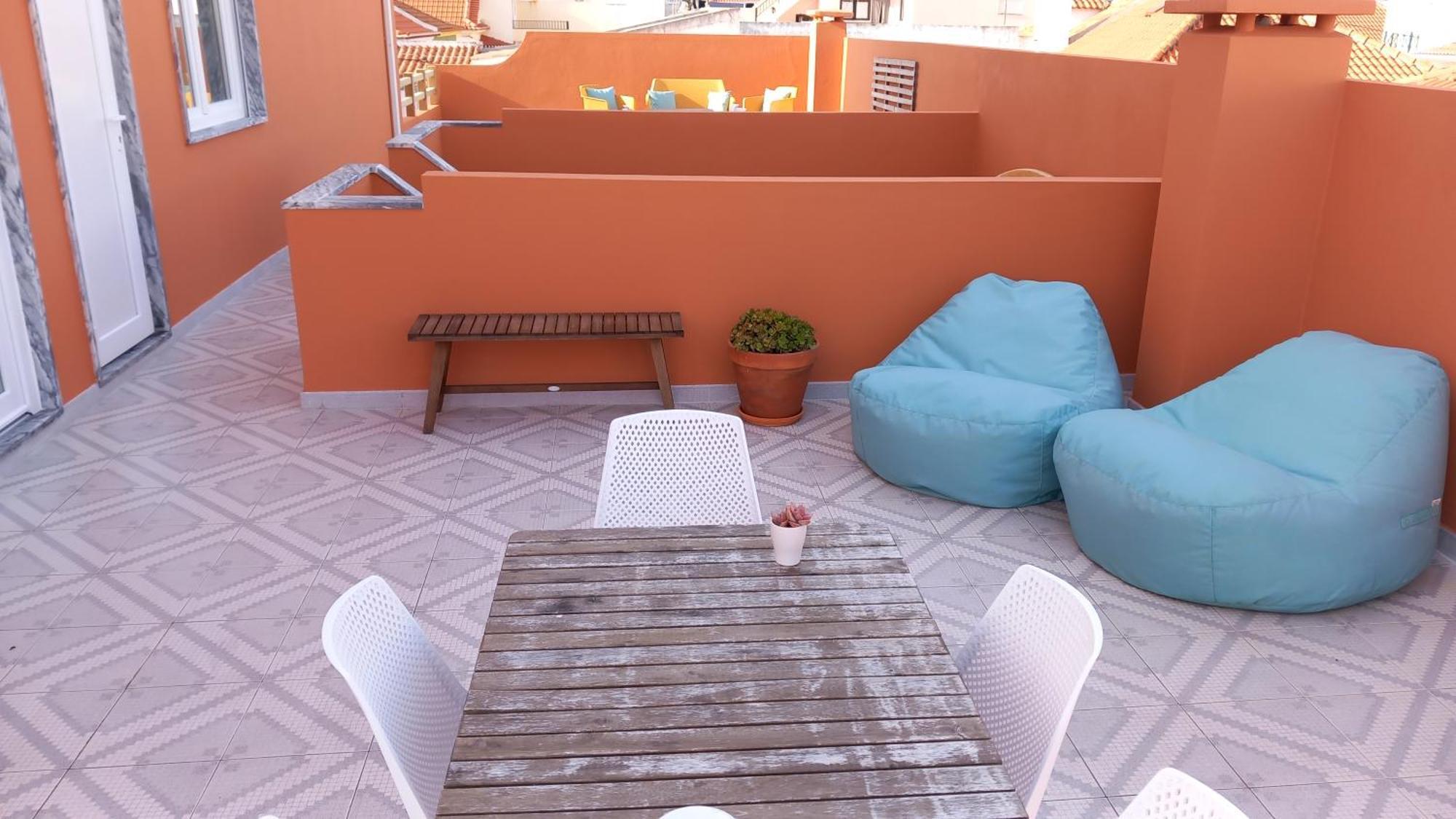 Guesthouse Beach Break Peniche Bagian luar foto