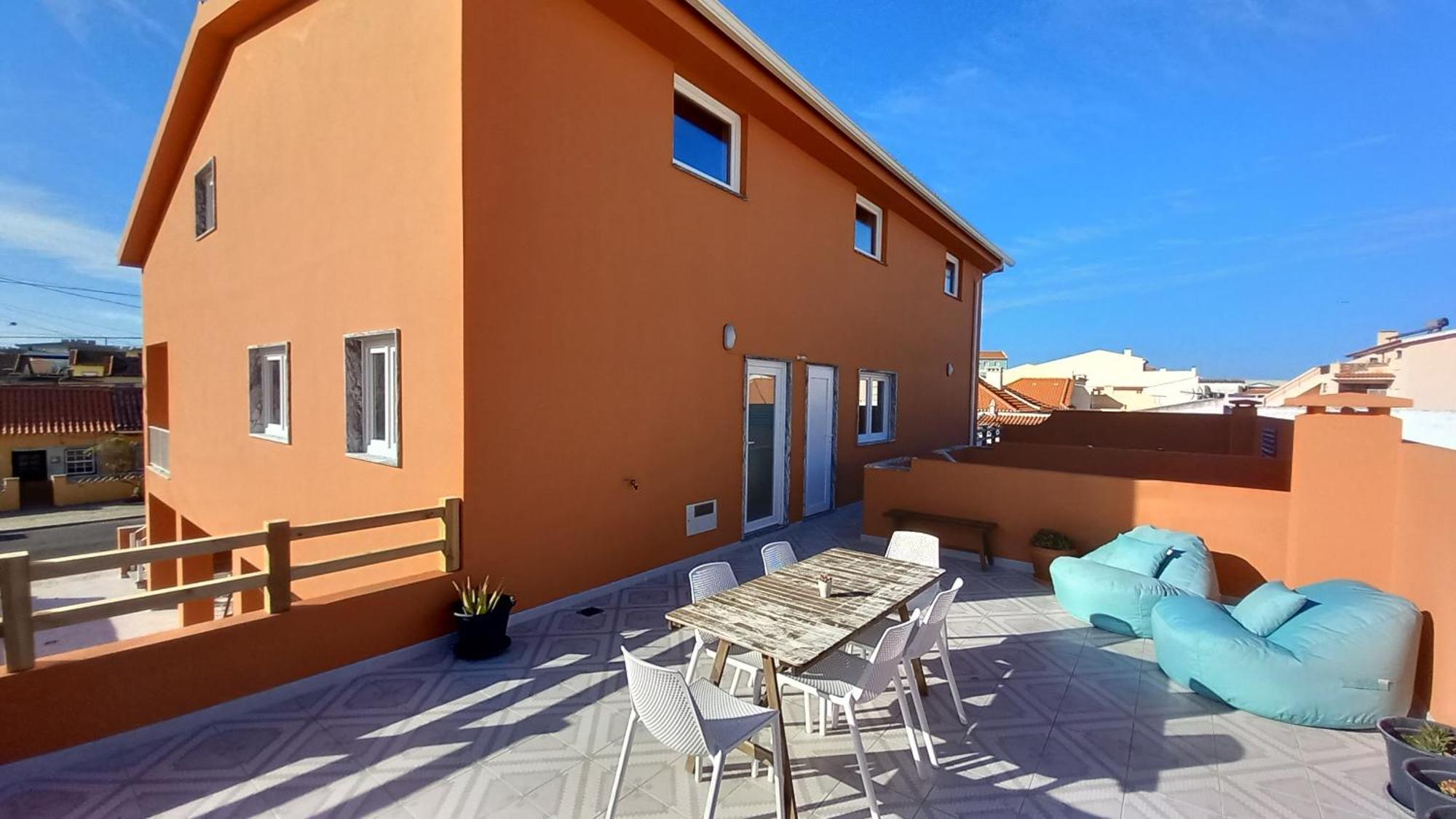 Guesthouse Beach Break Peniche Bagian luar foto
