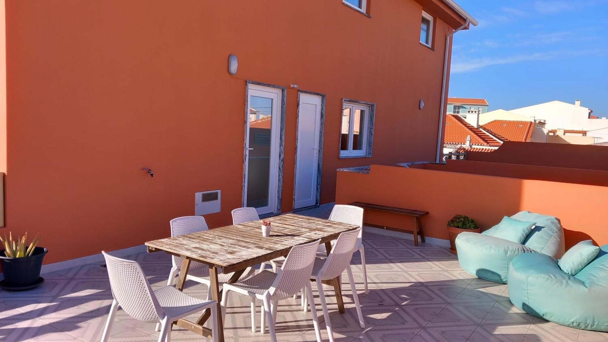 Guesthouse Beach Break Peniche Bagian luar foto