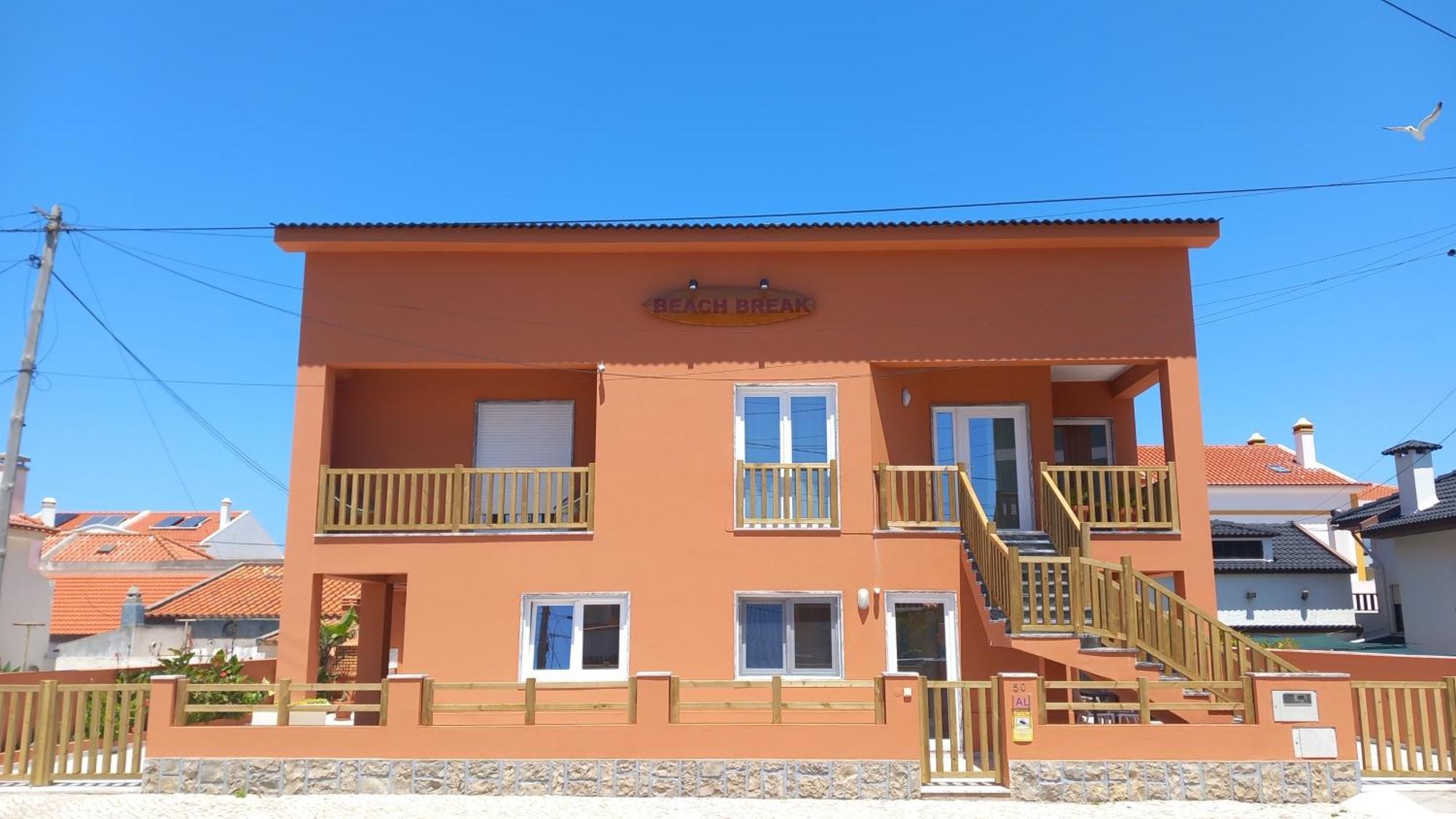 Guesthouse Beach Break Peniche Bagian luar foto