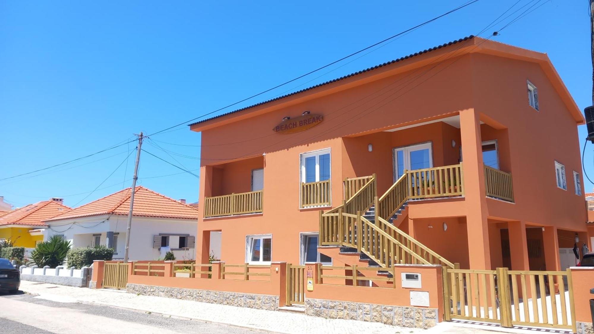 Guesthouse Beach Break Peniche Bagian luar foto